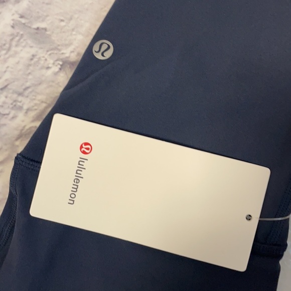 LULULEMON TRUE ALIGN BIKE SHORTS 4” Size 2 4 6  high rise TRUE NAVY Rare 2022 - Picture 9 of 11